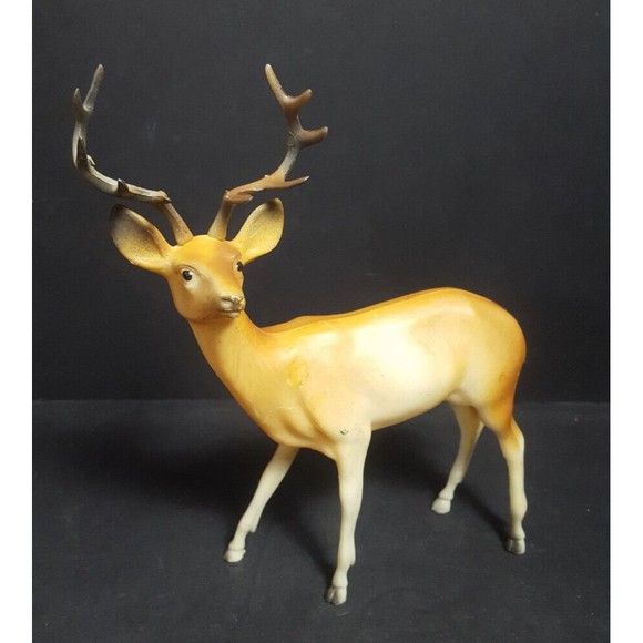 Vintage Hard Plastic Deer Made in Hong Kong - Picture 2 of 13